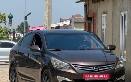 Hyundai Solaris II рестайлинг, 2015 год, 790 000 рублей, 3 фотография