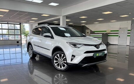 Toyota RAV4, 2018 год, 2 395 000 рублей, 5 фотография