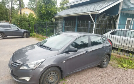 Hyundai Solaris II рестайлинг, 2015 год, 1 300 000 рублей, 1 фотография