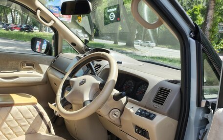 Nissan Serena II, 2003 год, 690 000 рублей, 7 фотография