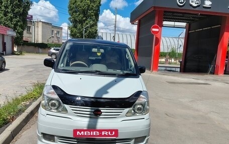 Nissan Serena II, 2003 год, 690 000 рублей, 3 фотография