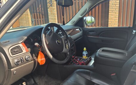 Chevrolet Tahoe III, 2013 год, 1 740 000 рублей, 8 фотография