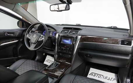 Toyota Camry, 2017 год, 1 885 000 рублей, 5 фотография