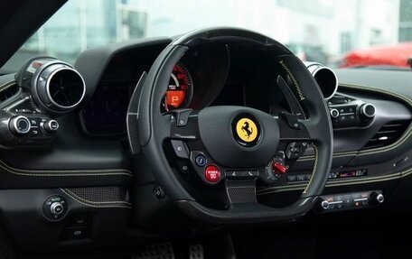 Ferrari F8, 2021 год, 25 990 000 рублей, 11 фотография