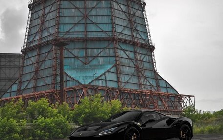 Ferrari F8, 2021 год, 25 990 000 рублей, 3 фотография