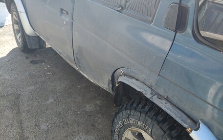 Nissan Terrano II рестайлинг, 1993 год, 450 000 рублей, 10 фотография