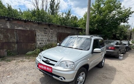Chevrolet Niva I рестайлинг, 2016 год, 800 000 рублей, 3 фотография