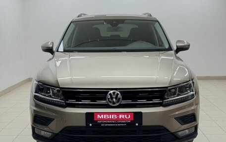 Volkswagen Tiguan II, 2019 год, 2 987 000 рублей, 2 фотография
