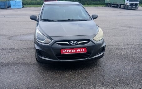 Hyundai Solaris II рестайлинг, 2014 год, 570 000 рублей, 1 фотография
