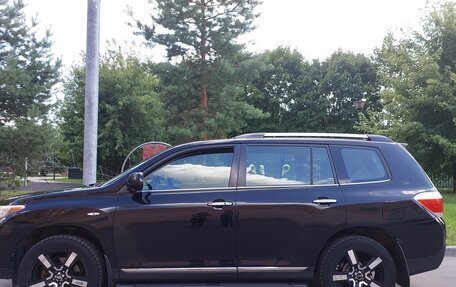 Toyota Highlander III, 2011 год, 2 100 000 рублей, 7 фотография