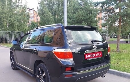 Toyota Highlander III, 2011 год, 2 100 000 рублей, 6 фотография