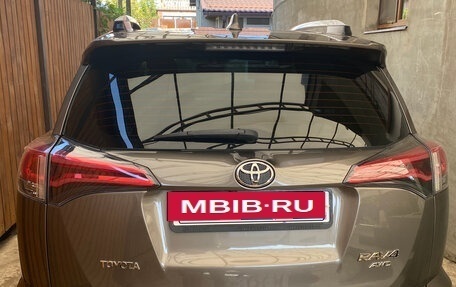 Toyota RAV4, 2018 год, 2 500 000 рублей, 4 фотография