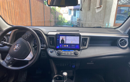 Toyota RAV4, 2018 год, 2 500 000 рублей, 5 фотография