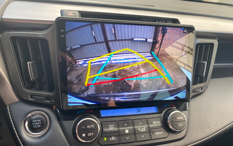 Toyota RAV4, 2018 год, 2 500 000 рублей, 11 фотография