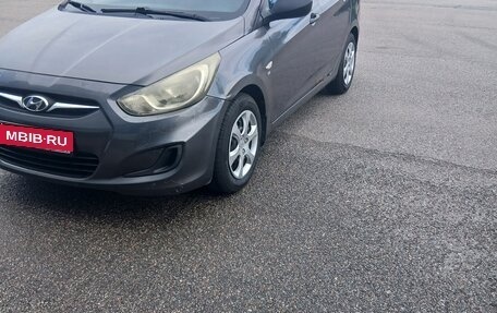 Hyundai Solaris II рестайлинг, 2014 год, 570 000 рублей, 2 фотография