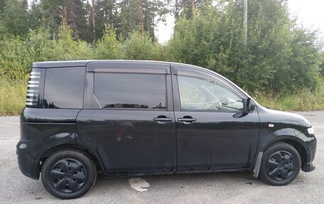 Toyota Sienta I, 2005 год, 570 000 рублей, 5 фотография