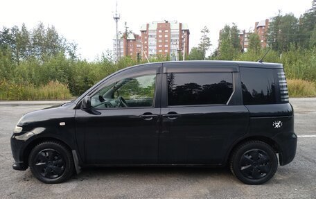 Toyota Sienta I, 2005 год, 570 000 рублей, 3 фотография