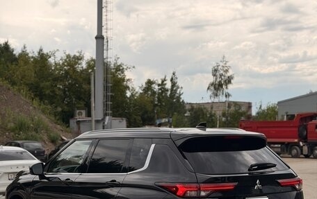 Mitsubishi Outlander, 2021 год, 3 300 000 рублей, 8 фотография