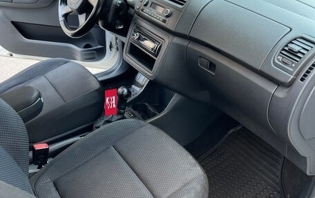 Skoda Fabia II, 2011 год, 550 000 рублей, 10 фотография
