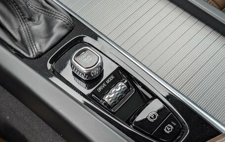 Volvo XC60 II, 2018 год, 3 377 000 рублей, 16 фотография
