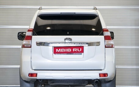Toyota Land Cruiser Prado 150 рестайлинг 2, 2016 год, 3 149 000 рублей, 6 фотография