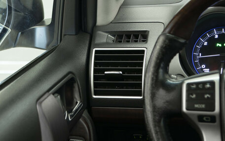 Toyota Land Cruiser Prado 150 рестайлинг 2, 2016 год, 3 149 000 рублей, 13 фотография