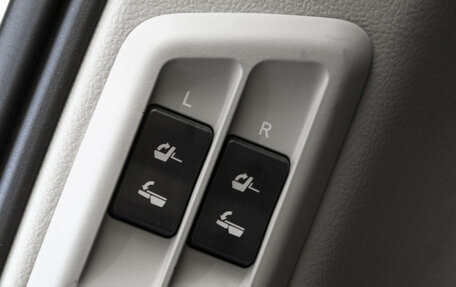 Toyota Land Cruiser Prado 150 рестайлинг 2, 2016 год, 3 149 000 рублей, 37 фотография
