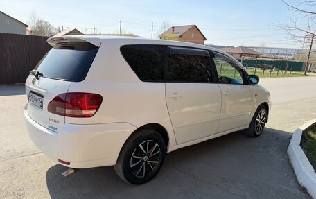 Toyota Ipsum II, 2002 год, 770 000 рублей, 2 фотография