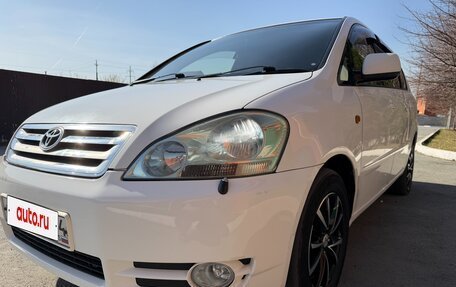 Toyota Ipsum II, 2002 год, 770 000 рублей, 14 фотография