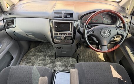 Toyota Ipsum II, 2002 год, 770 000 рублей, 17 фотография