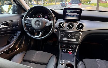 Mercedes-Benz GLA, 2018 год, 2 090 000 рублей, 10 фотография