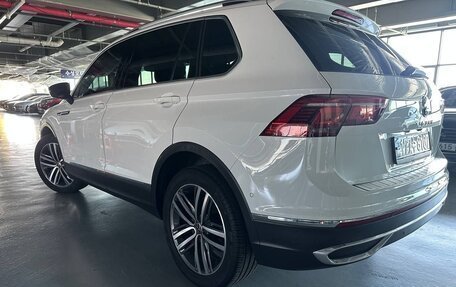 Volkswagen Tiguan II, 2021 год, 3 850 000 рублей, 8 фотография
