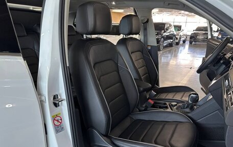 Volkswagen Tiguan II, 2021 год, 3 850 000 рублей, 17 фотография