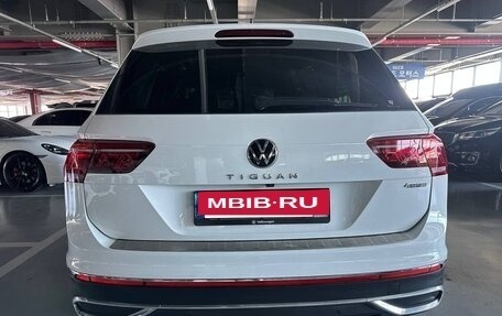 Volkswagen Tiguan II, 2021 год, 3 850 000 рублей, 7 фотография