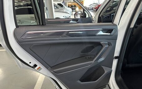 Volkswagen Tiguan II, 2021 год, 3 850 000 рублей, 20 фотография