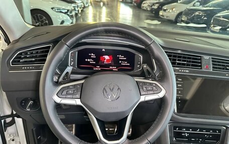 Volkswagen Tiguan II, 2021 год, 3 850 000 рублей, 27 фотография