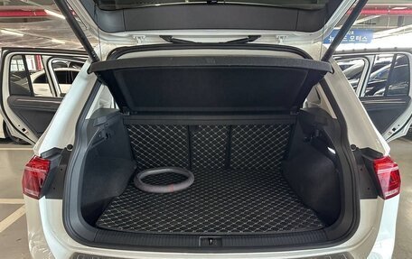 Volkswagen Tiguan II, 2021 год, 3 850 000 рублей, 32 фотография