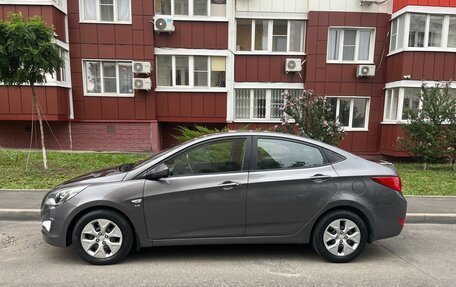 Hyundai Solaris II рестайлинг, 2015 год, 1 080 000 рублей, 1 фотография