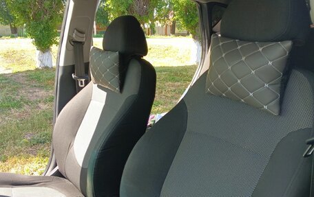 Hyundai Solaris II рестайлинг, 2012 год, 700 000 рублей, 15 фотография