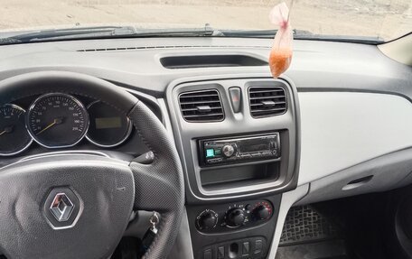 Renault Logan II, 2014 год, 445 000 рублей, 12 фотография