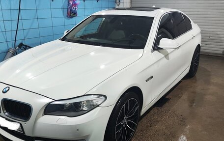 BMW 5 серия, 2011 год, 1 050 000 рублей, 5 фотография