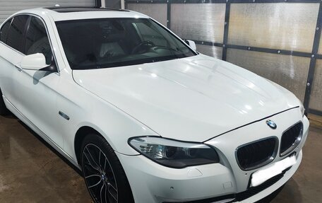 BMW 5 серия, 2011 год, 1 050 000 рублей, 6 фотография