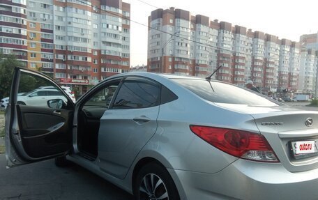 Hyundai Solaris II рестайлинг, 2011 год, 600 000 рублей, 3 фотография