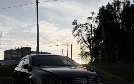 Volkswagen Passat B7, 2013 год, 890 000 рублей, 21 фотография