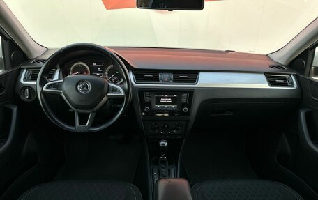 Skoda Rapid I, 2017 год, 1 060 000 рублей, 8 фотография