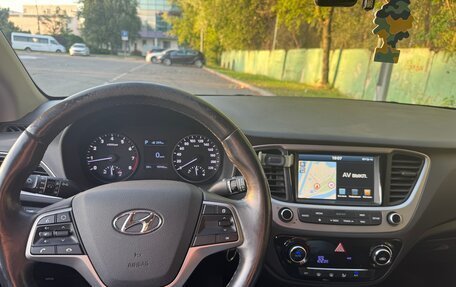 Hyundai Solaris II рестайлинг, 2017 год, 1 400 000 рублей, 6 фотография