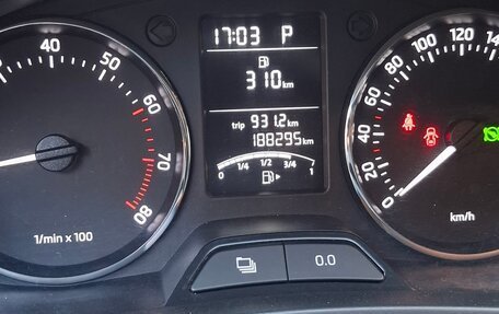 Skoda Rapid I, 2014 год, 900 000 рублей, 10 фотография