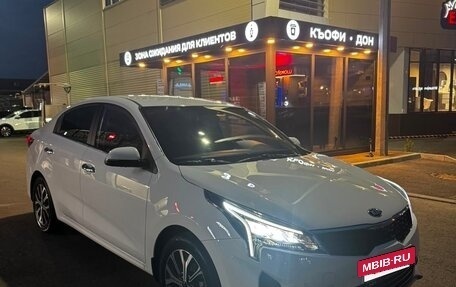 KIA Rio IV, 2021 год, 1 790 000 рублей, 2 фотография