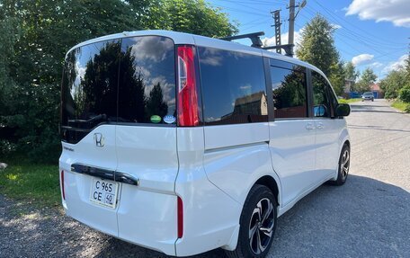 Honda Stepwgn IV, 2019 год, 2 300 000 рублей, 5 фотография