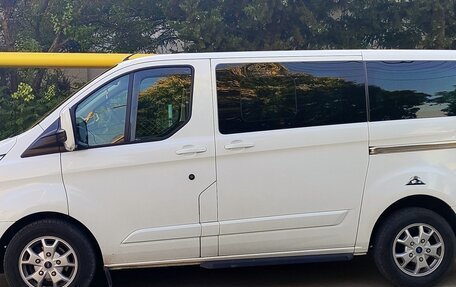 Ford Tourneo Custom I рестайлинг, 2013 год, 2 200 000 рублей, 5 фотография